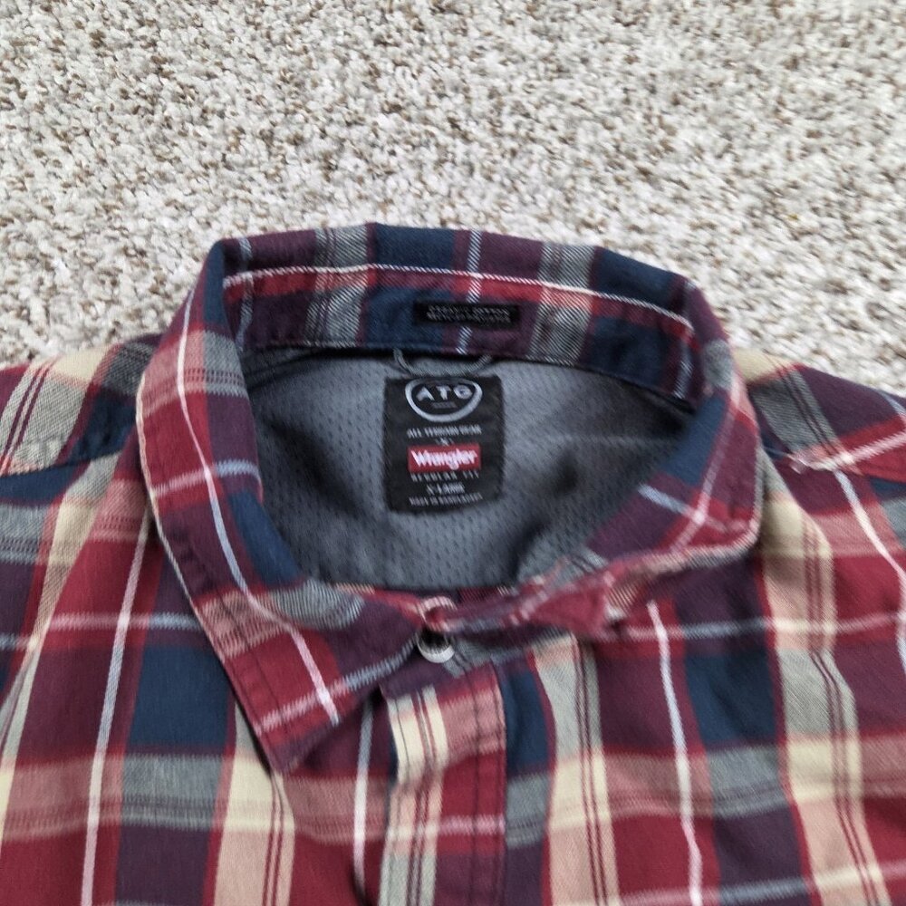 Wrangler ATG Shirt Mens XL Flannel Long Sleeve Plaid Cotton Button Up Patches - Picture 2 of 7